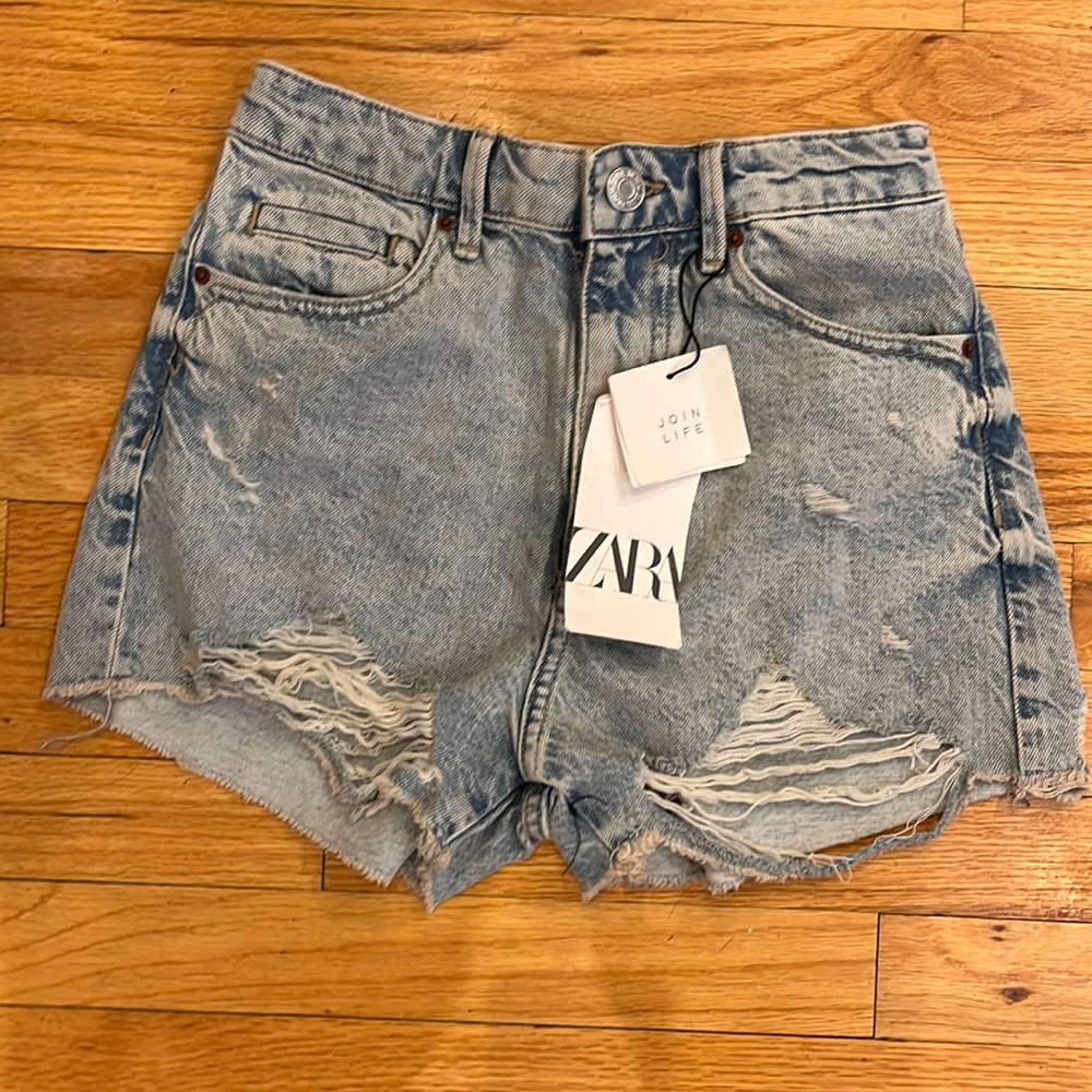Zara high-rise fit jean shorts